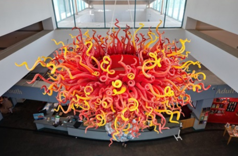 Image of Dale Chihuly's glass chandelier 